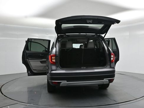 Used 2019 Honda Pilot Touring image 37