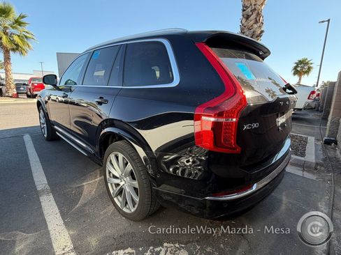 Used 2023 Volvo XC90 B6 Plus image 4