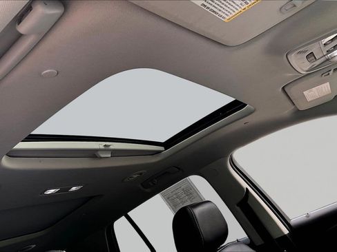 Used 2019 Chevrolet Traverse Premier w/ Redline Edition FWD image 26