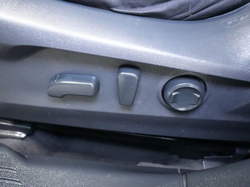 Used 2022 Subaru Outback Premium image 16