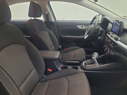 Used 2022 Kia Forte LXS image 21