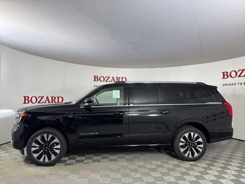 New 2025 Ford Expedition Max Platinum w/ Driver's Package image 4