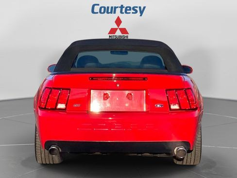 Used 2004 Ford Mustang Cobra RWD image 4