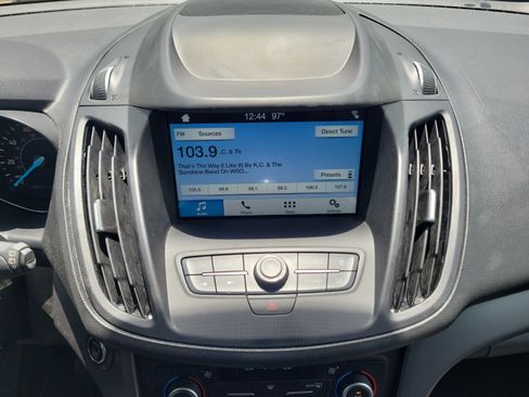Used 2019 Ford Escape SE FWD image 13