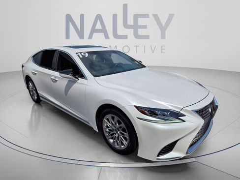 Used 2019 Lexus LS 500 w/ Accessory Package (Z1) RWD image 7