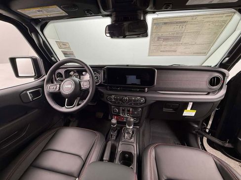 New 2025 Jeep Wrangler Rubicon w/ Convenience Group image 22