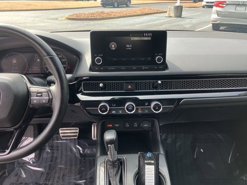 Used 2025 Honda Civic Sport image 26