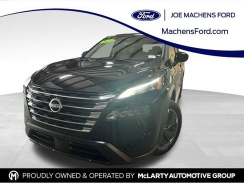 Used 2024 Nissan Rogue SV AWD/4WD image 1