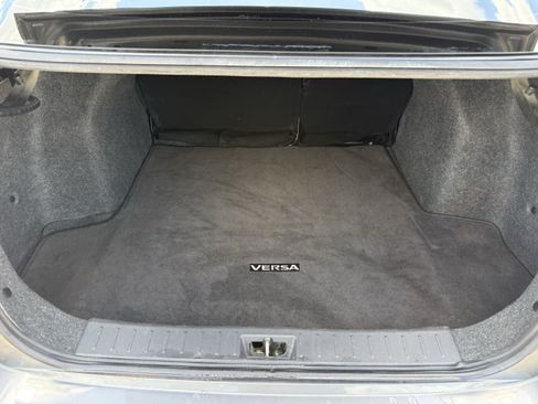 Used 2021 Nissan Versa SV FWD image 30