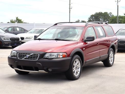 Used 2004 Volvo XC70 AWD/4WD image 3