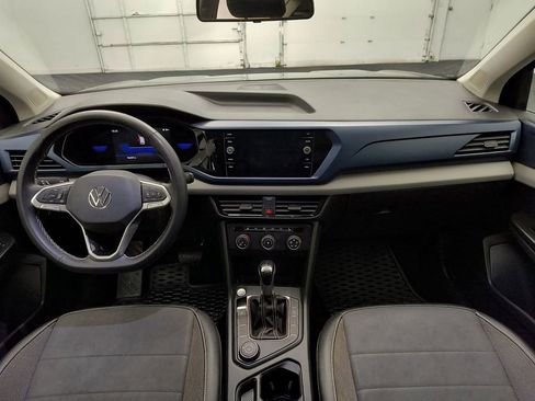 Used 2022 Volkswagen Taos SE image 14