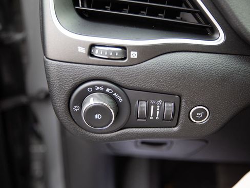 Used 2022 Jeep Cherokee Trailhawk w/ Premium Leather Package image 19