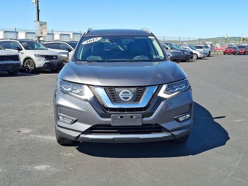 Used 2017 Nissan Rogue SL w/ SL Premium Package AWD/4WD image 2