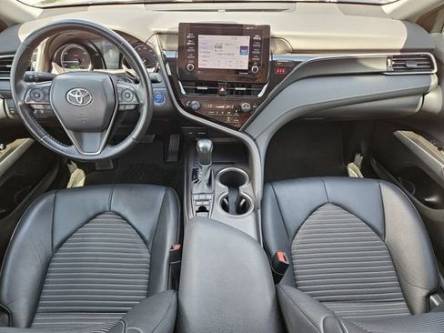 Used 2022 Toyota Camry SE w/ Convenience Package FWD image 25