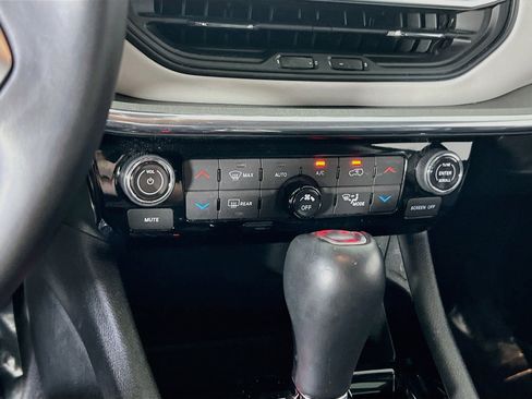 Used 2022 Jeep Compass Limited AWD/4WD image 15