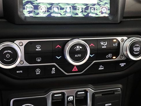 Used 2021 Jeep Wrangler Unlimited Sport AWD/4WD image 33