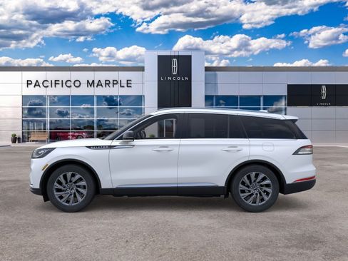 New 2026 Lincoln Aviator AWD image 3