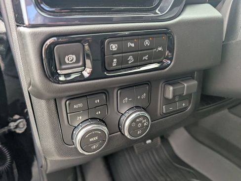 New 2026 GMC Yukon AT4 w/ AT4 Premium Plus Package AWD/4WD image 20