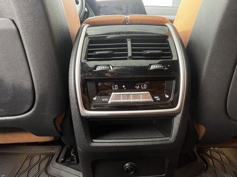 Used 2021 BMW X5 xDrive40i w/ M Sport Package image 28