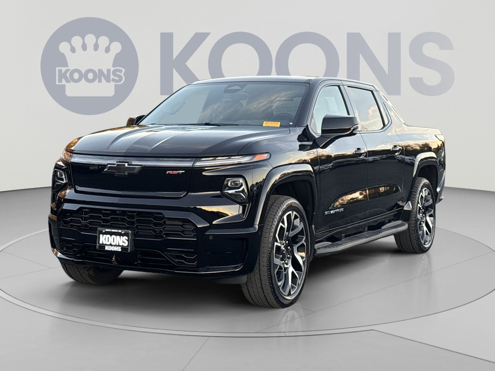 Used 2024 Chevrolet Silverado EV RST AWD/4WD image 1