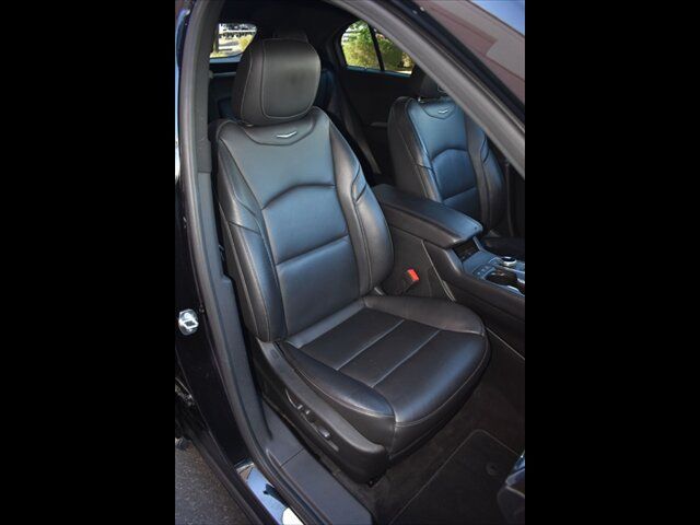 Used 2023 Cadillac XT4 Premium Luxury FWD image 33