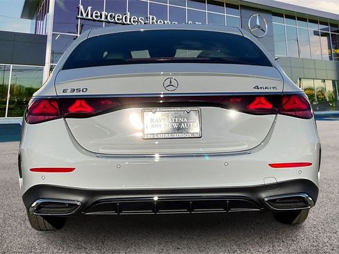 New 2026 Mercedes-Benz E 350 4MATIC Sedan image 4