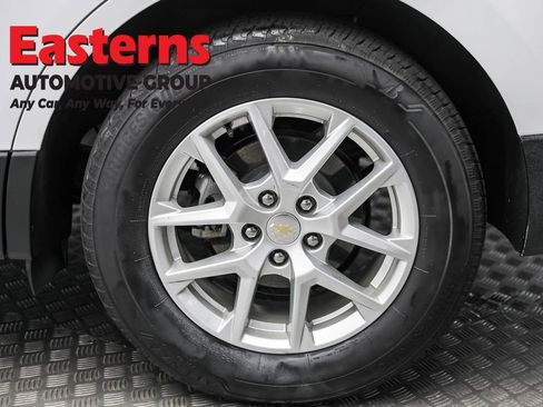 Used 2022 Chevrolet Equinox LT image 8