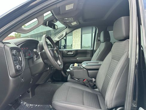 Used 2024 Chevrolet Silverado 2500 Custom w/ Custom Value Package AWD/4WD image 2