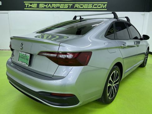 Used 2022 Volkswagen Jetta Sport image 10