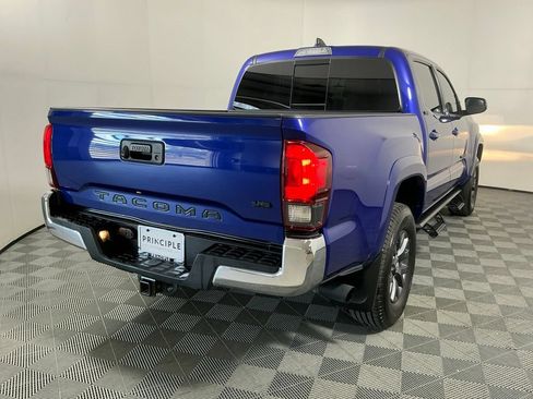 Used 2022 Toyota Tacoma SR5 RWD image 5