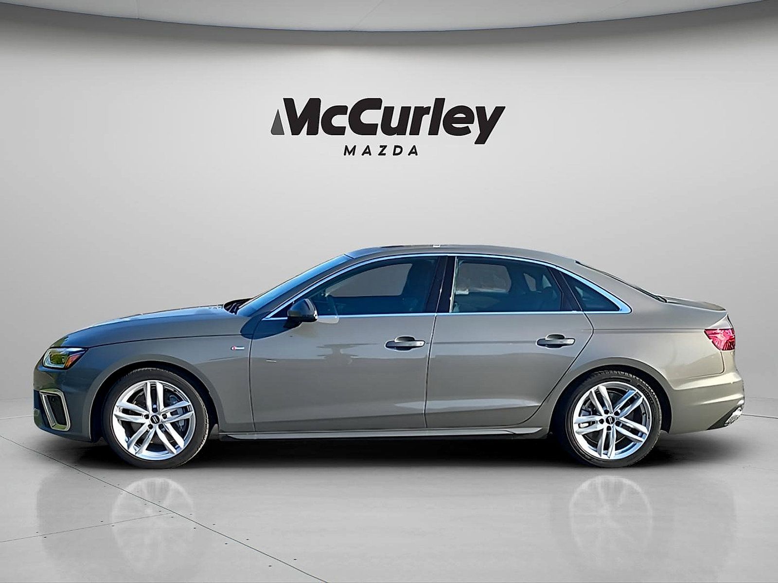 Used 2024 Audi A4 2.0T Premium Plus AWD/4WD image 4