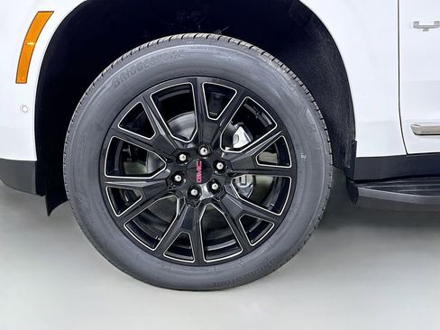 New 2026 GMC Yukon XL Elevation AWD/4WD image 36