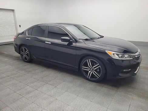 Used 2017 Honda Accord Sport image 11