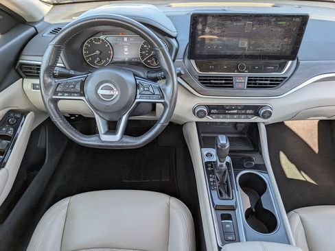 Used 2023 Nissan Altima 2.5 SL FWD image 10