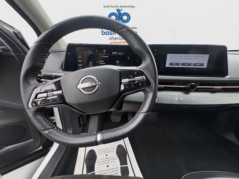 Used 2023 Nissan Ariya FWD image 13
