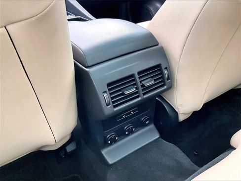 Used 2019 Jaguar F-PACE Premium image 29