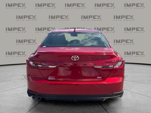 Used 2025 Toyota Camry SE FWD image 4