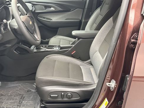 Used 2022 Chevrolet TrailBlazer LT AWD/4WD image 11