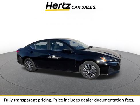 Used 2025 Nissan Altima 2.5 SV FWD image 1