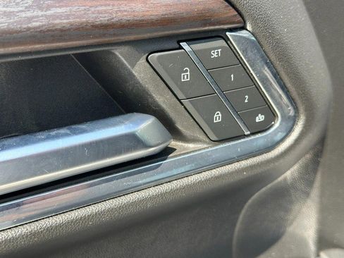 Used 2024 GMC Sierra 1500 SLT image 17