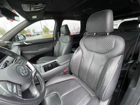 Used 2023 Hyundai Palisade Calligraphy image 22