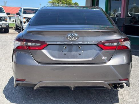 Used 2023 Toyota Camry SE FWD image 4