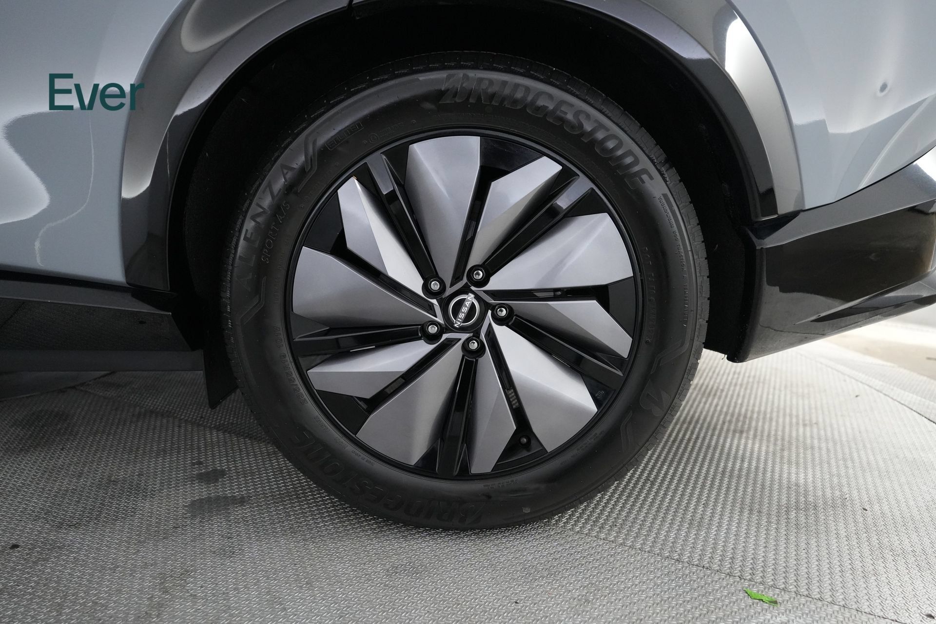 Used 2023 Nissan Ariya FWD image 9
