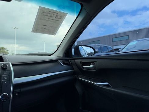 Used 2017 Toyota Camry LE image 23