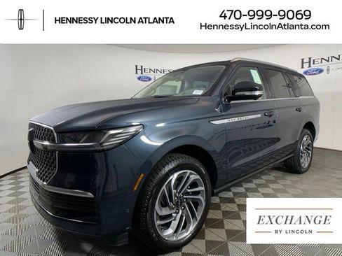 New 2025 Lincoln Navigator Reserve image 1