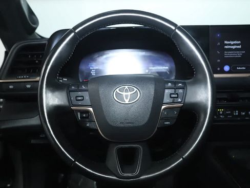 Certified 2023 Toyota Crown AWD/4WD image 23