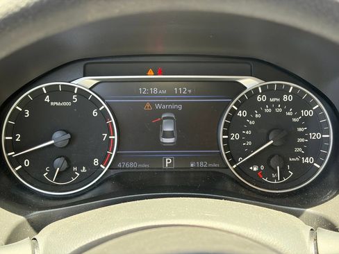 Used 2024 Nissan Altima 2.5 SV FWD image 9