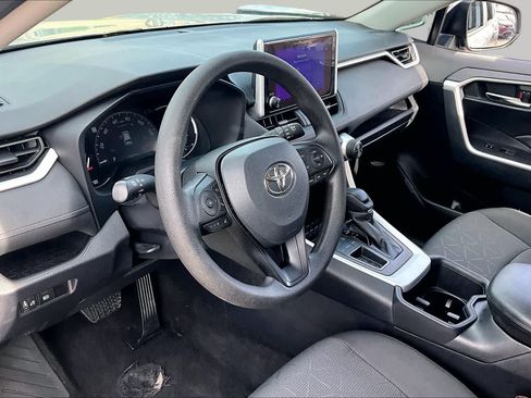Used 2024 Toyota RAV4 XLE FWD image 17