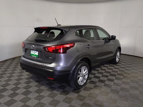 Used 2018 Nissan Rogue Sport S w/ S Appearance Package AWD/4WD image 9