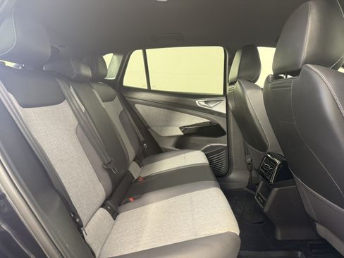 Used 2023 Volkswagen ID.4 Pro AWD/4WD image 13